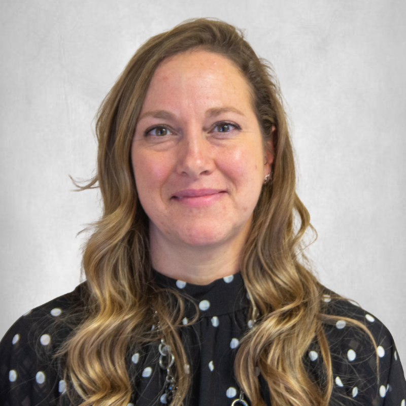headshot of Sara Geary